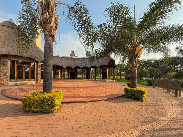 2 Bedroom Apartment in Mooikloof Ridge