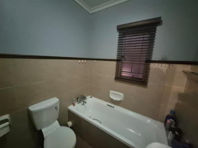 2 Bedroom Apartment in Mooikloof Ridge