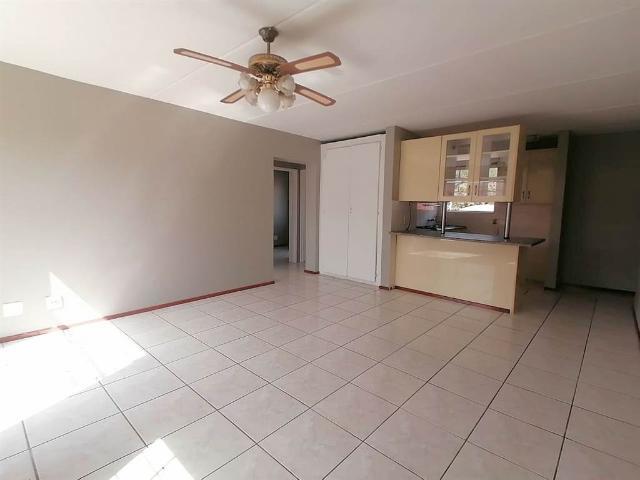 2 Bedroom Apartment in Mondeor