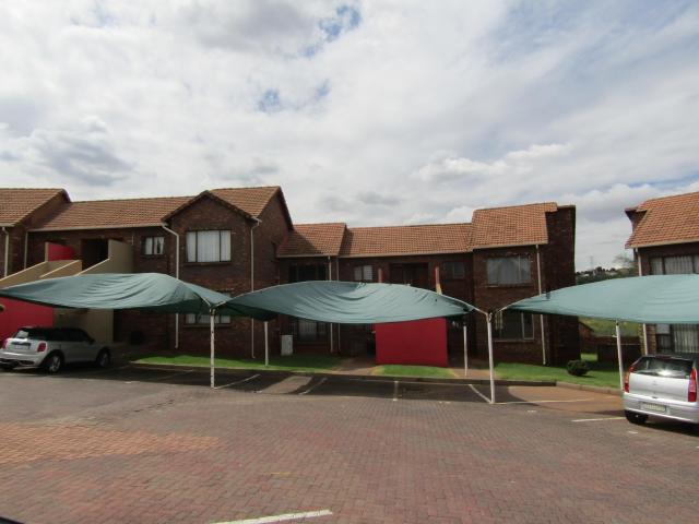 2 Bedroom Apartment in Mondeor