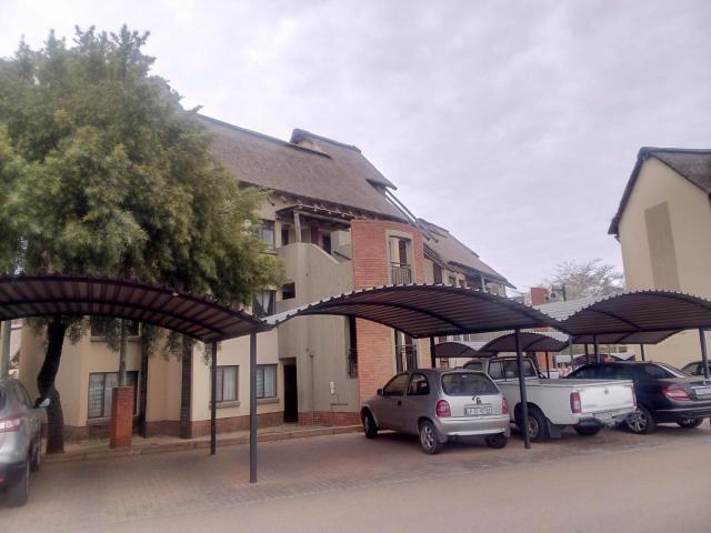 2 Bedroom Apartment in Montana Park