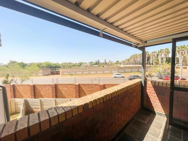 2 Bedroom Apartment in Montana Park