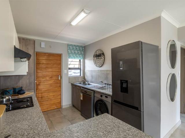 2 Bedroom Apartment in Montana Tuine