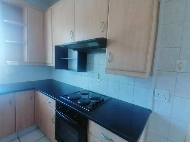2 Bedroom Apartment in Monument