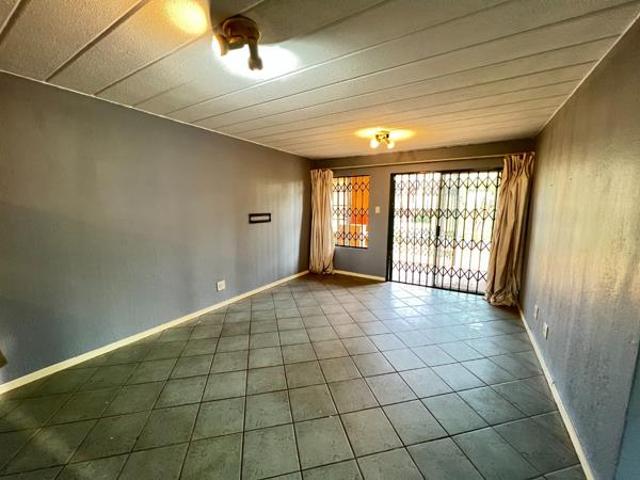 2 Bedroom Apartment in Moreleta Park