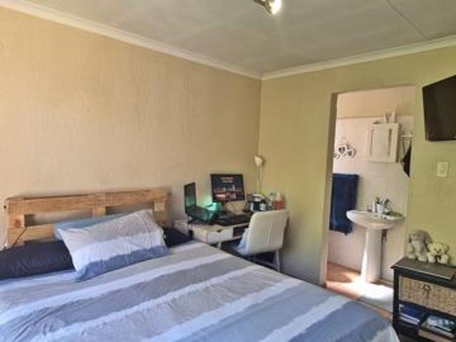 2 Bedroom Apartment in Moreleta Park