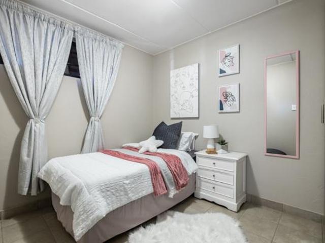 2 Bedroom Apartment in Moreleta Park