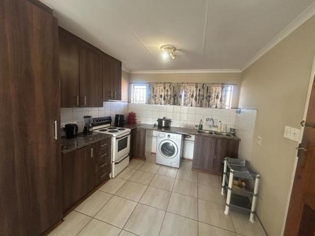 2 Bedroom Apartment in Moreleta Park