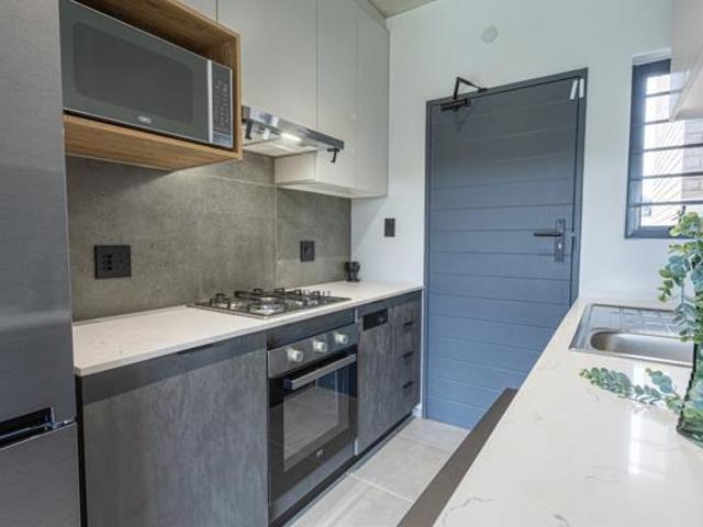 2 Bedroom Apartment in Moreleta Park