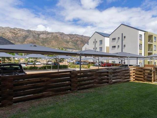 2 Bedroom Apartment in Mountainside