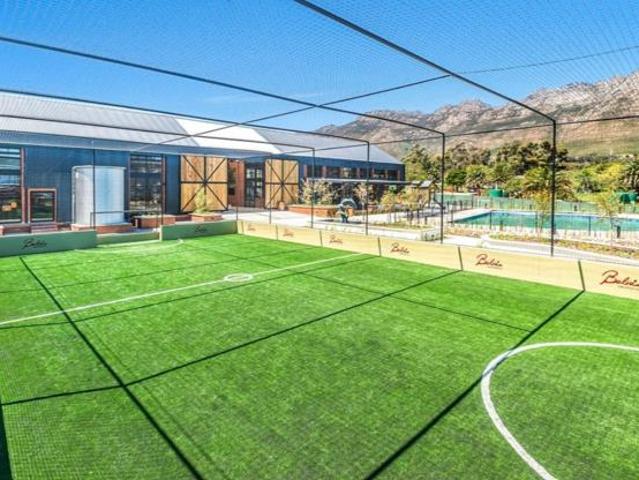 2 Bedroom Apartment in Mountainside