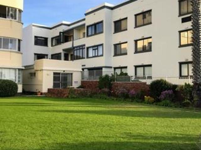2 Bedroom Apartment in Mouille Point