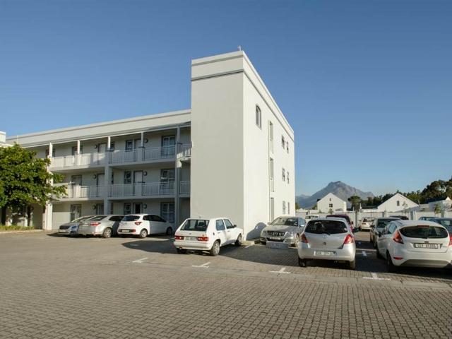 2 Bedroom Apartment in Nuutgevonden
