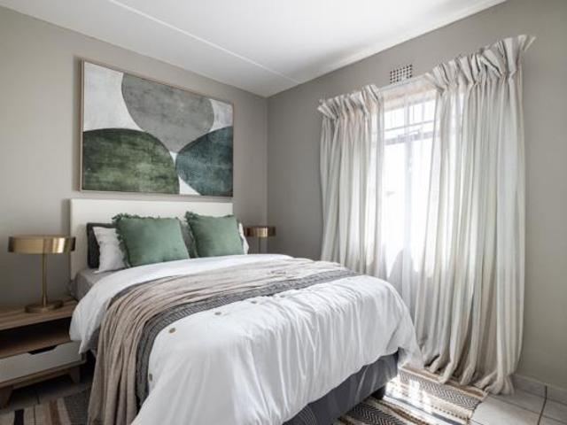 2 Bedroom Apartment in Newmarket Park