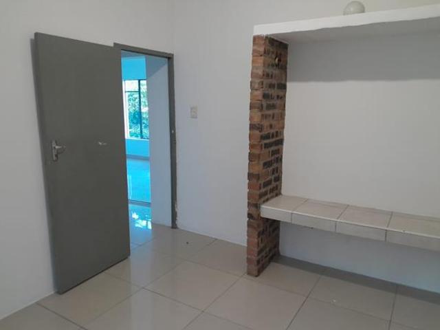 2 Bedroom Apartment in Newlands East