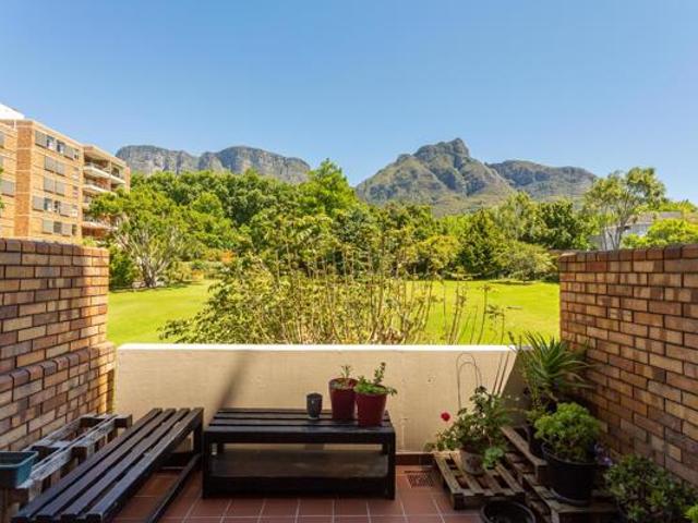 2 Bedroom Apartment in Newlands