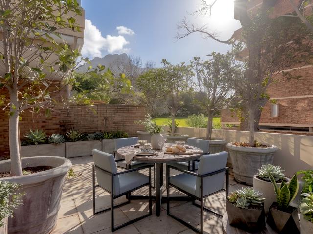2 Bedroom Apartment in Newlands