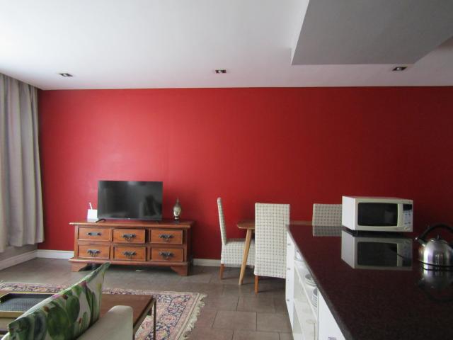 2 Bedroom Apartment in Newtown