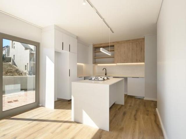 2 Bedroom Apartment in Nooitgedacht Village