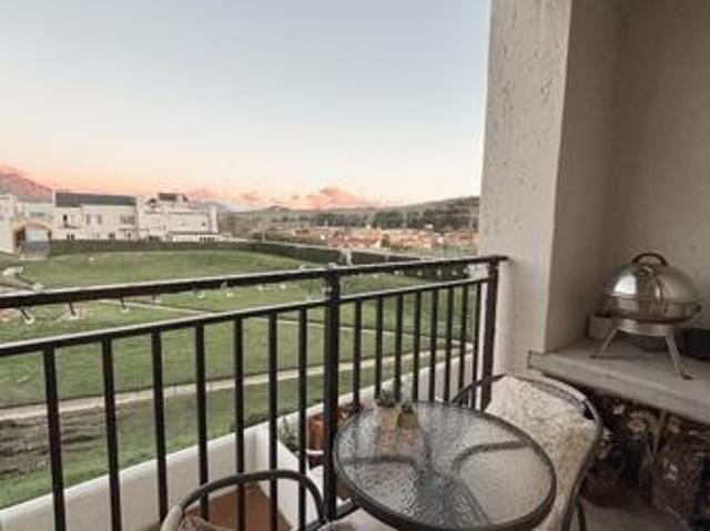2 Bedroom Apartment in Nooitgedacht Village