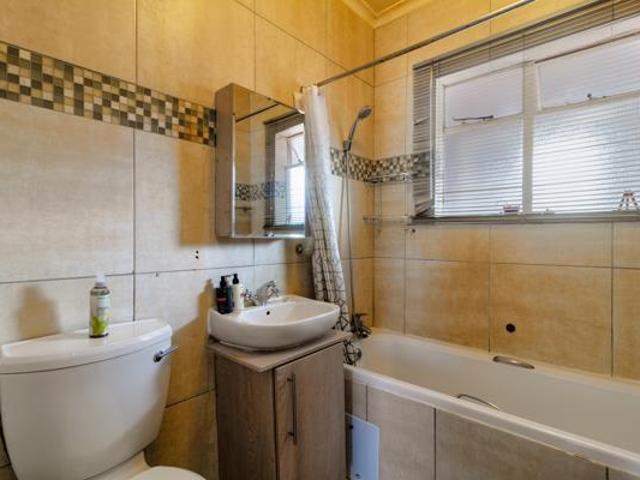 2 Bedroom Apartment in Northcliff