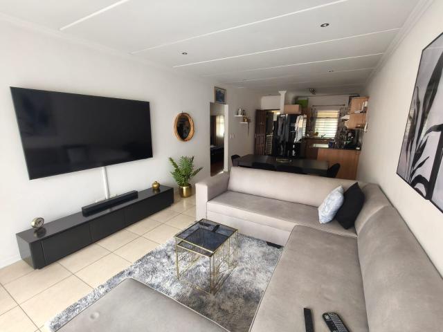 2 Bedroom Apartment in Northcliff