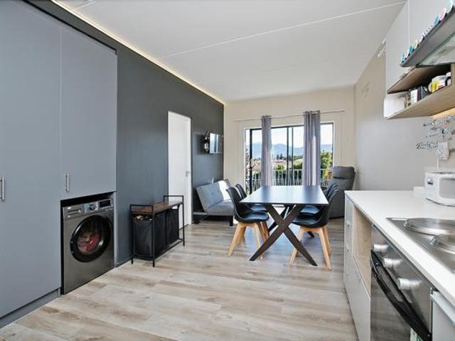 2 Bedroom Apartment in Ottery