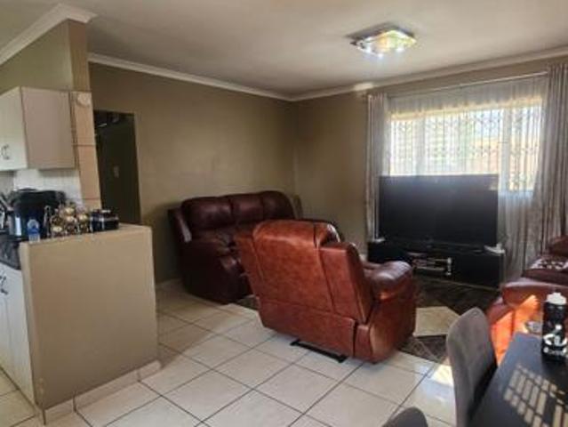 2 Bedroom Apartment in Overport