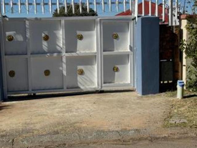 0.5 Bedroom Garden Cottage in Turffontein