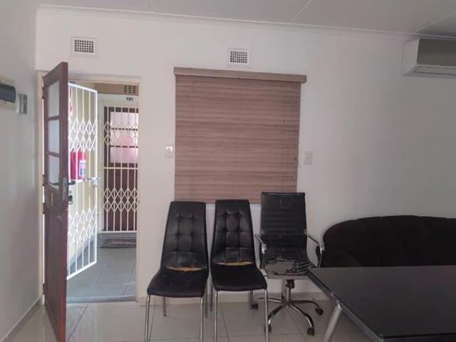 2 Bedroom Apartment in Oaklands