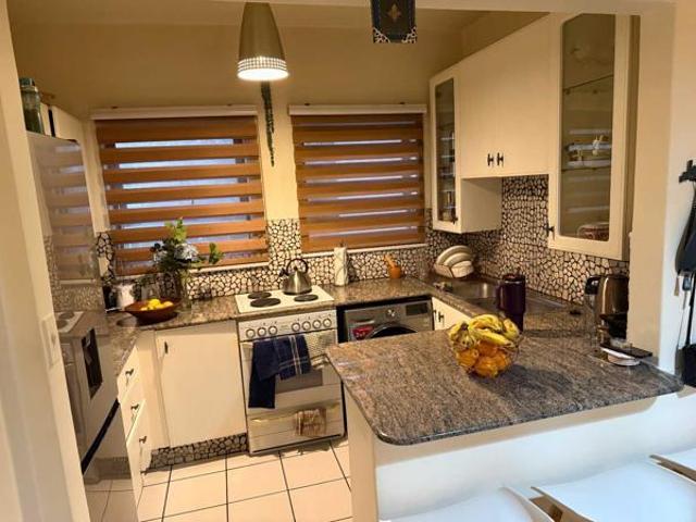 2 Bedroom Apartment in Oaklands