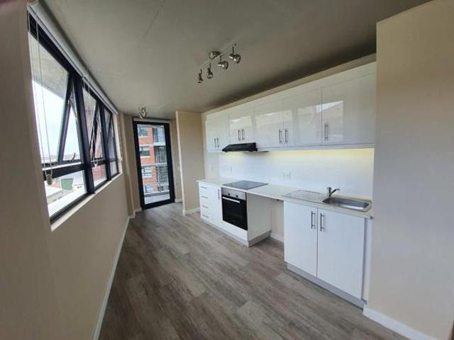 2 Bedroom Apartment in Observatory