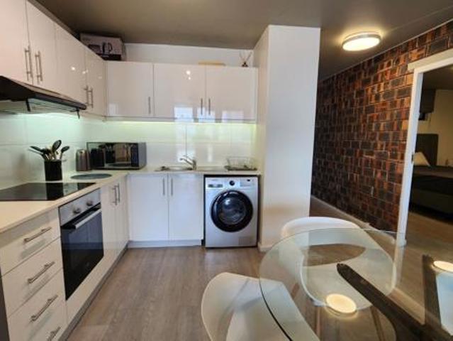 2 Bedroom Apartment in Observatory