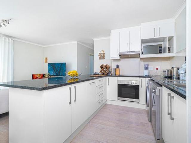 2 Bedroom Apartment in Observatory