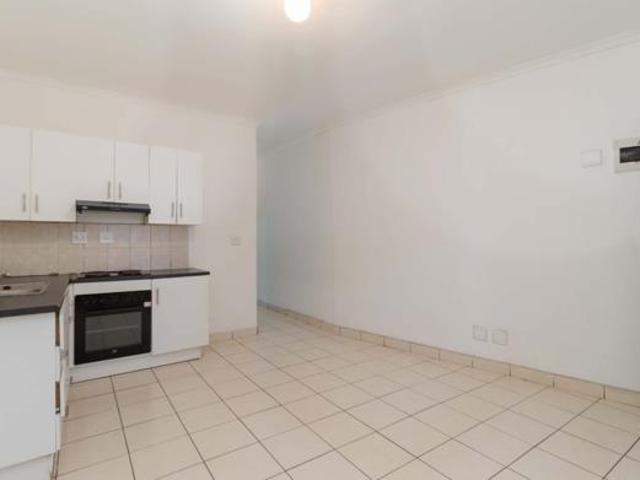 2 Bedroom Apartment in Observatory