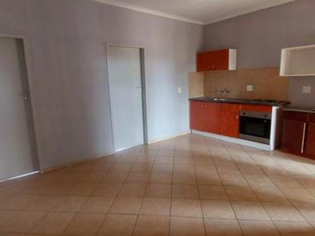 2 Bedroom Apartment in Olievenhoutbos