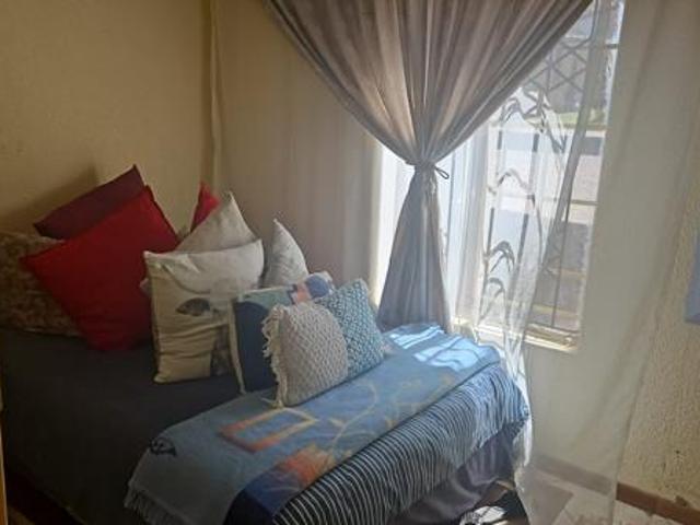 2 Bedroom Apartment in Olievenhoutbosch