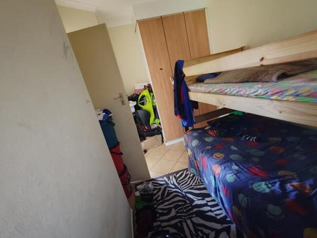 2 Bedroom Apartment in Olievenhoutbosch