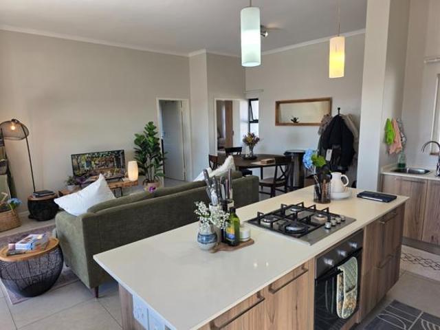 2 Bedroom Apartment in Olifantsfontein