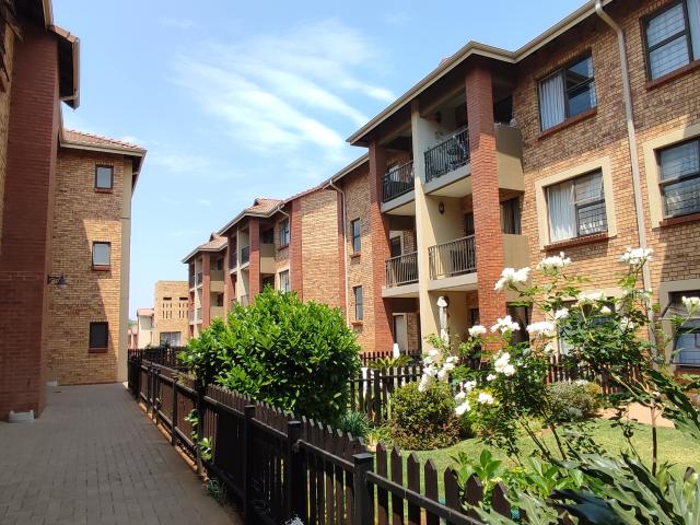 2 Bedroom Apartment in Olivedale
