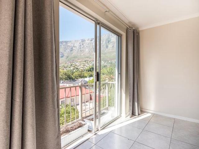2 Bedroom Apartment in Oranjezicht