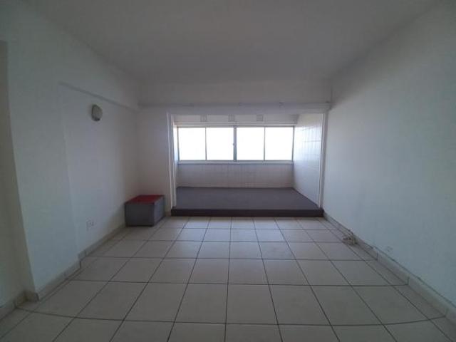 2 Bedroom Apartment in Athlone Park