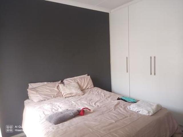 2 Bedroom Apartment in Athlone Park