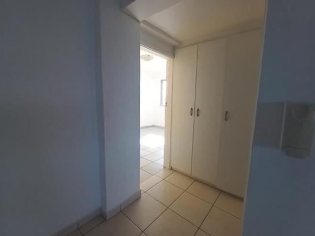 2 Bedroom Apartment in Athlone Park