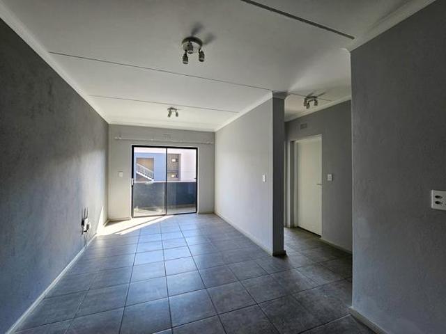 2 Bedroom Apartment in Athlone Park