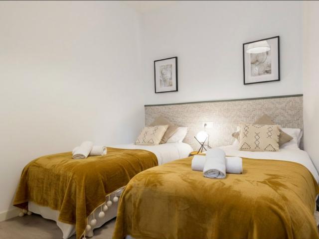 2 bedroom apartment in Atocha, Madrid Amsterdam Apartments for Rent