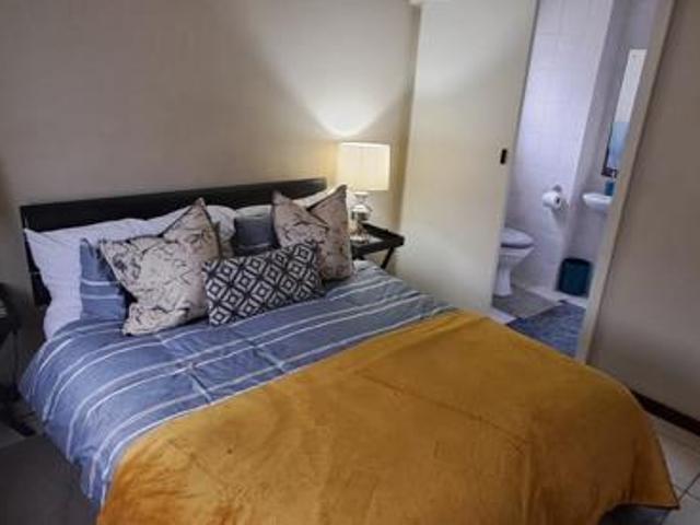 2 Bedroom Apartment in Admirals Park