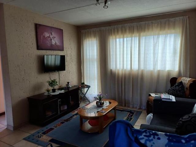 2 Bedroom Apartment in Aeroton