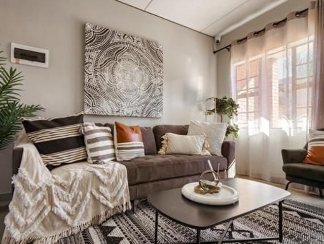 2 Bedroom Apartment in Aeroton