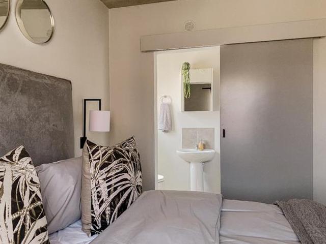 2 Bedroom Apartment in Alberton